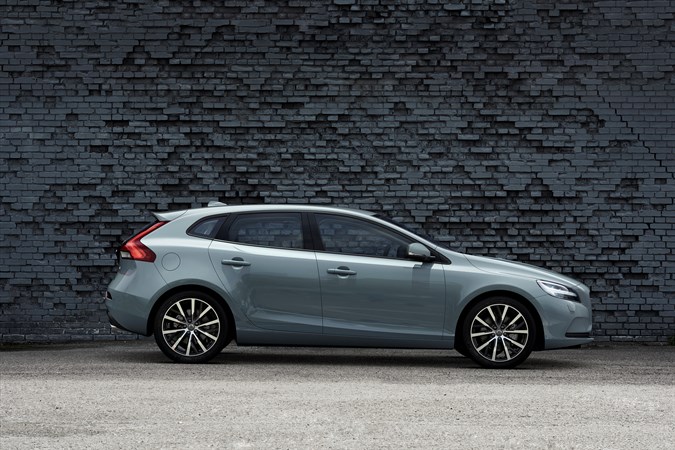Volvo V40 T4 Momentum Location Profile Volvo V40 T4 Momentum Location Profile